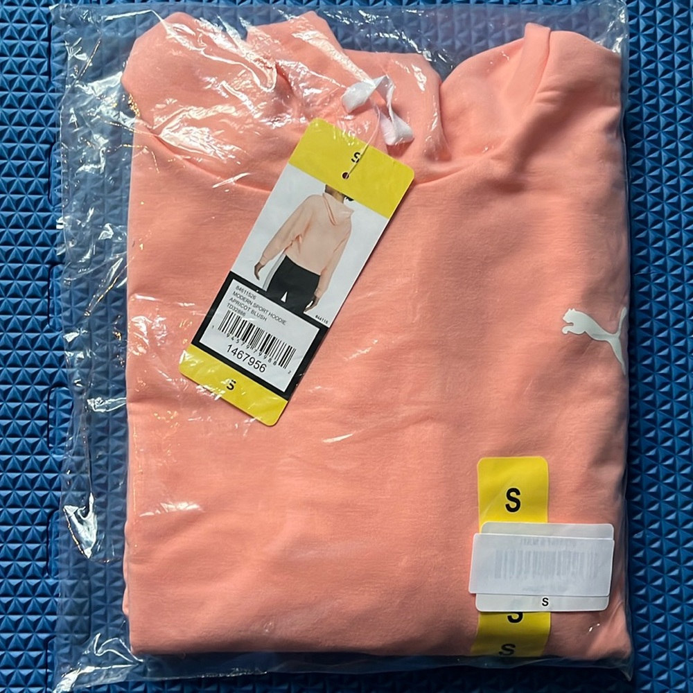 PUMA Women's Lightweight Modern Sport Hoodie Size: S, Color: Apricot Blush